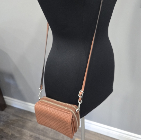 🐢 Vera Bradley Leather RFID All In One Shoulder Or Crossbody Compact Bag. - Picture 15 of 17